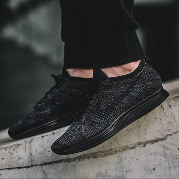 NEW Nike Flyknit Racer Midnight Triple Black - Picture 6 of 8